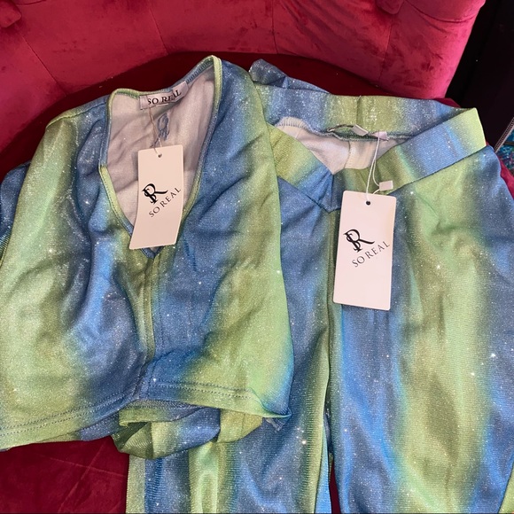 Gsuwoo - Brand New Sparkle Set - Shop So Real (xs) - Picture 4 of 8